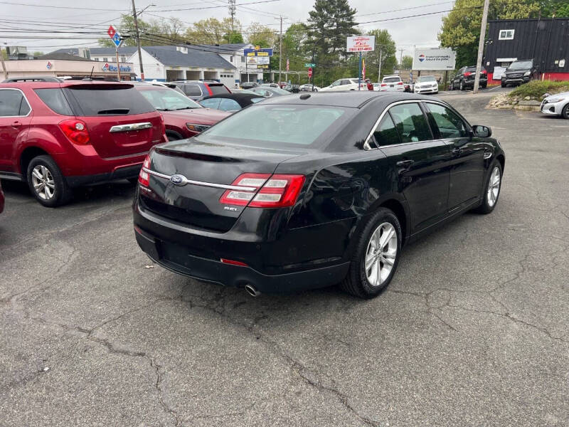 2014 Ford Taurus SEL
