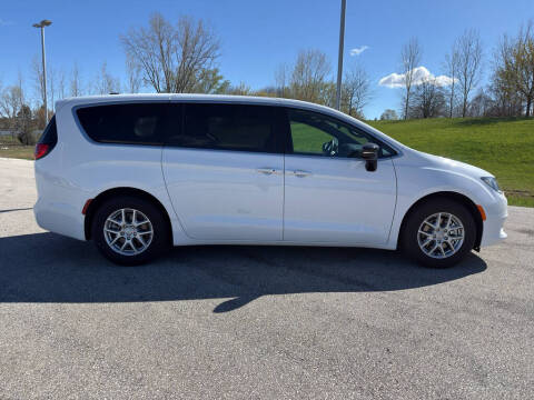 2026 Chrysler Voyager LX