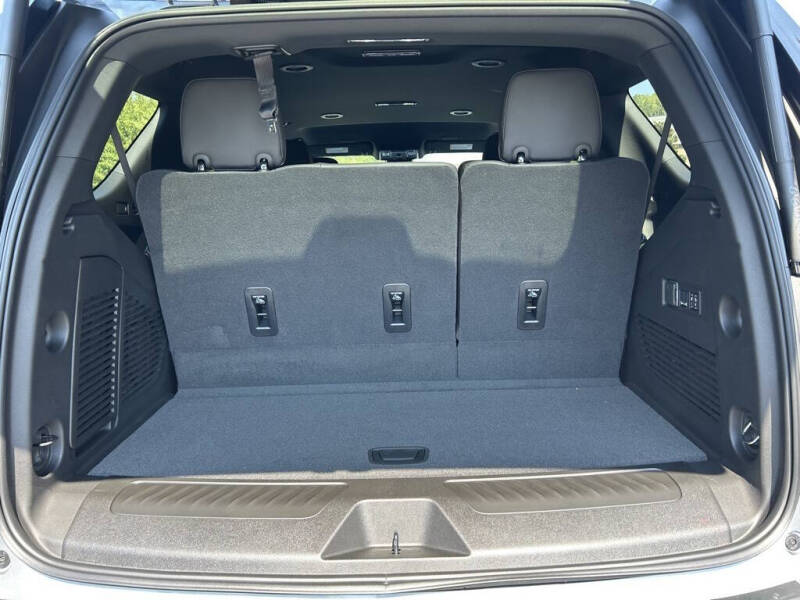 2025 GMC Yukon Elevation