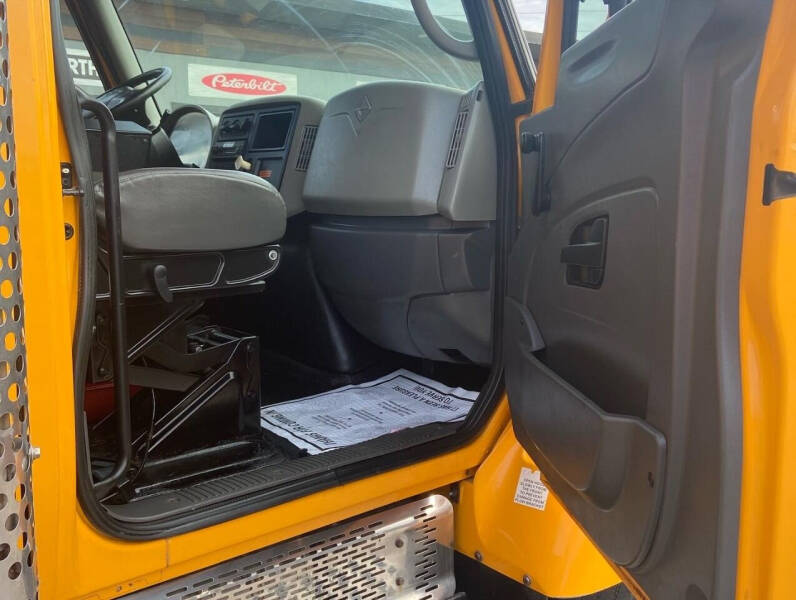 2011 International Workstar Dump