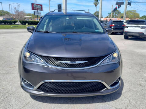 2017 Chrysler Pacifica for sale at JAH MOTORSPORT CORP OF FLORIDA in Cocoa FL