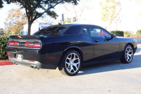 2015 Dodge Challenger SXT Plus