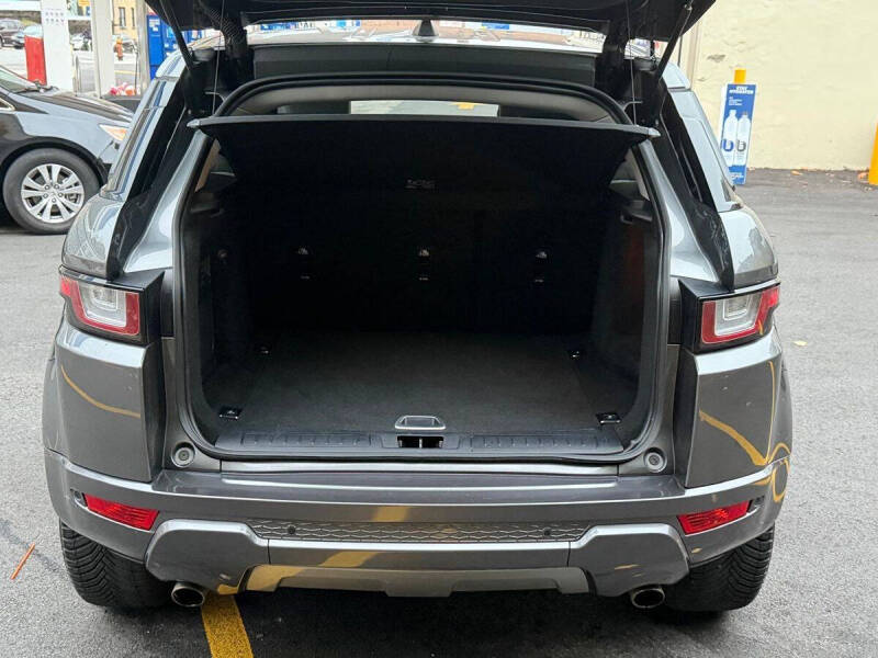 2019 Land Rover Range Rover Evoque SE