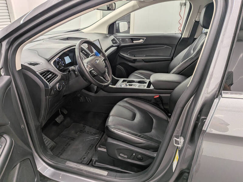 2021 Ford Edge Titanium