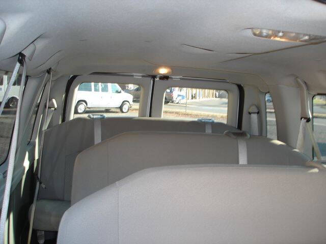 2013 Ford E-Series E-350 SD XLT