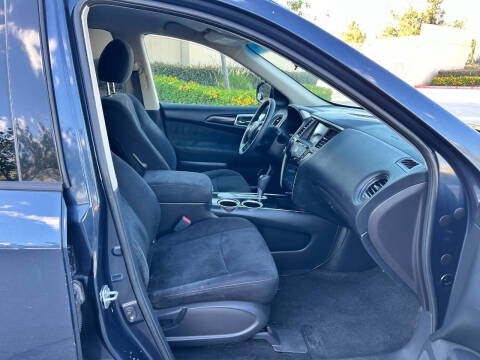 2016 Nissan Pathfinder S