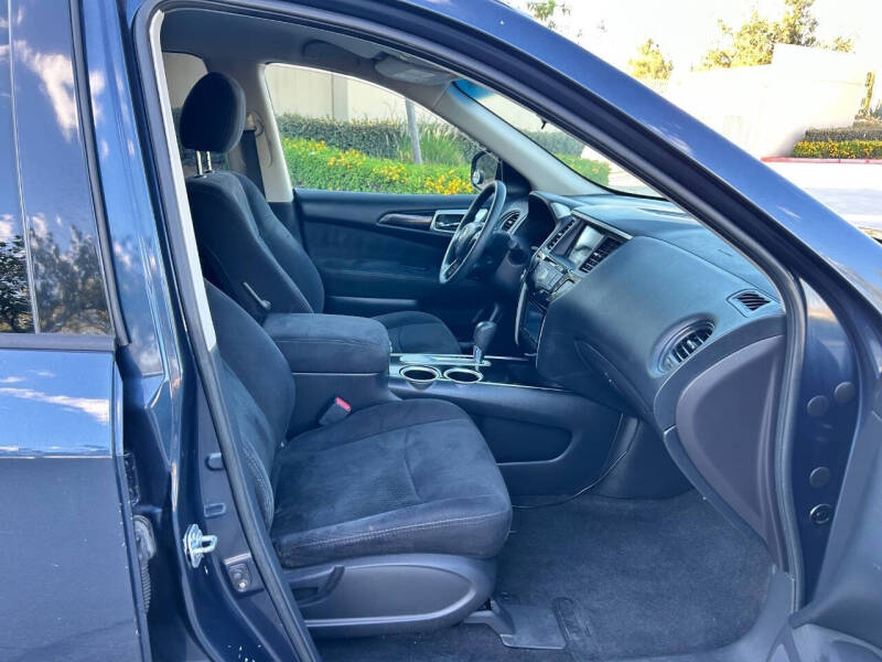 2016 Nissan Pathfinder S