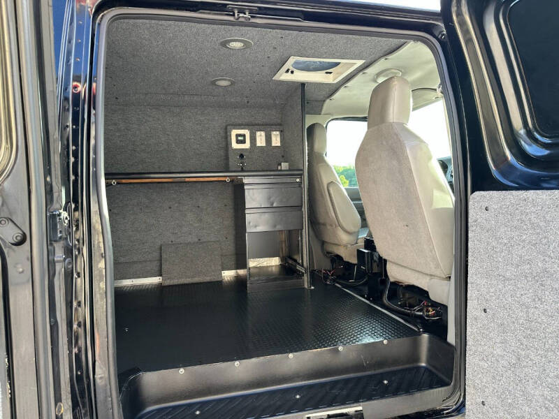 2009 Ford E-Series E-150