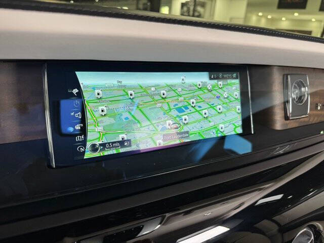 2022 Rolls-Royce Phantom