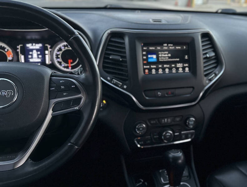 2019 Jeep Cherokee Latitude Plus