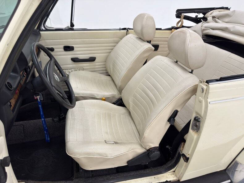 1977 Volkswagen Super Beetle