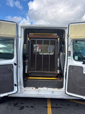 2013 Ford E-Series E-350 SD