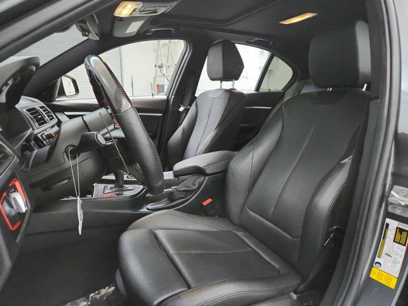 2018 BMW 3 Series 330i