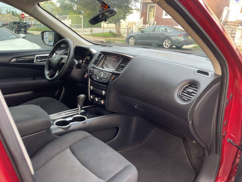 2017 Nissan Pathfinder S