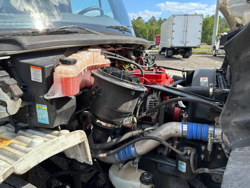 2016 Freightliner M2 106