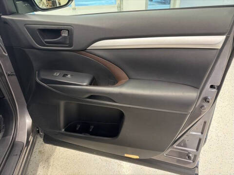 2017 Toyota Highlander LE Plus