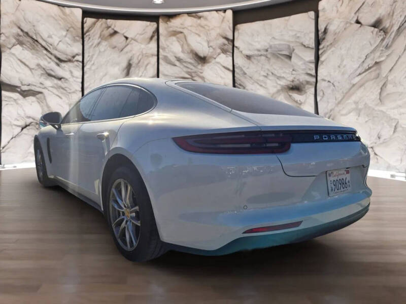 2018 Porsche Panamera