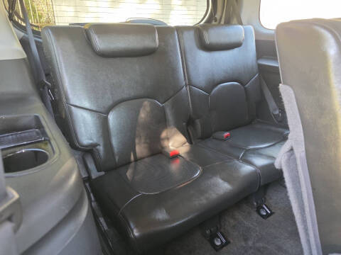 2012 Nissan Pathfinder LE