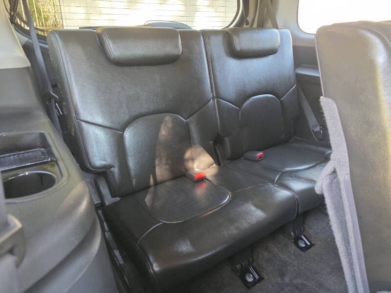 2012 Nissan Pathfinder LE