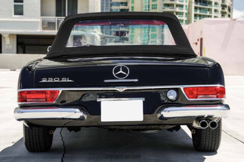 1965 Mercedes-Benz SL-Class