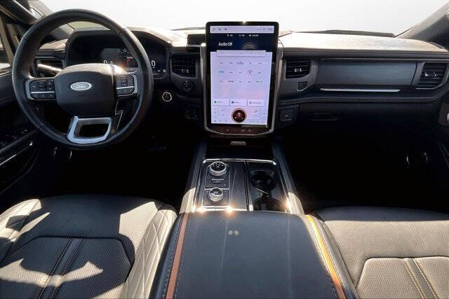 2024 Ford Expedition MAX Platinum