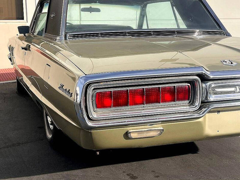 1965 Ford Thunderbird