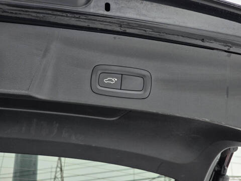 2021 Volvo XC40 T5 Momentum