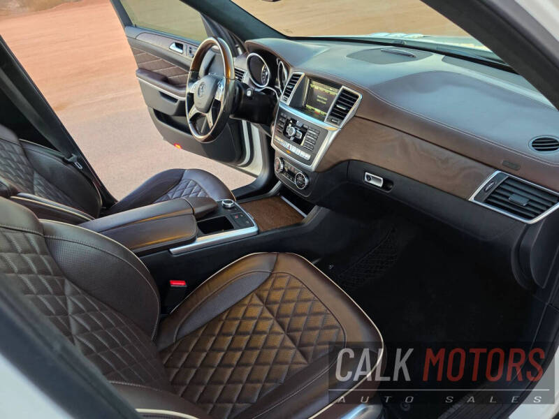 2016 Mercedes-Benz GL-Class GL 550 4MATIC