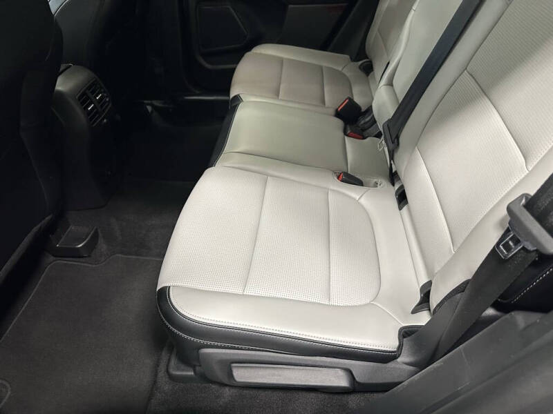 2025 Ford Escape Platinum