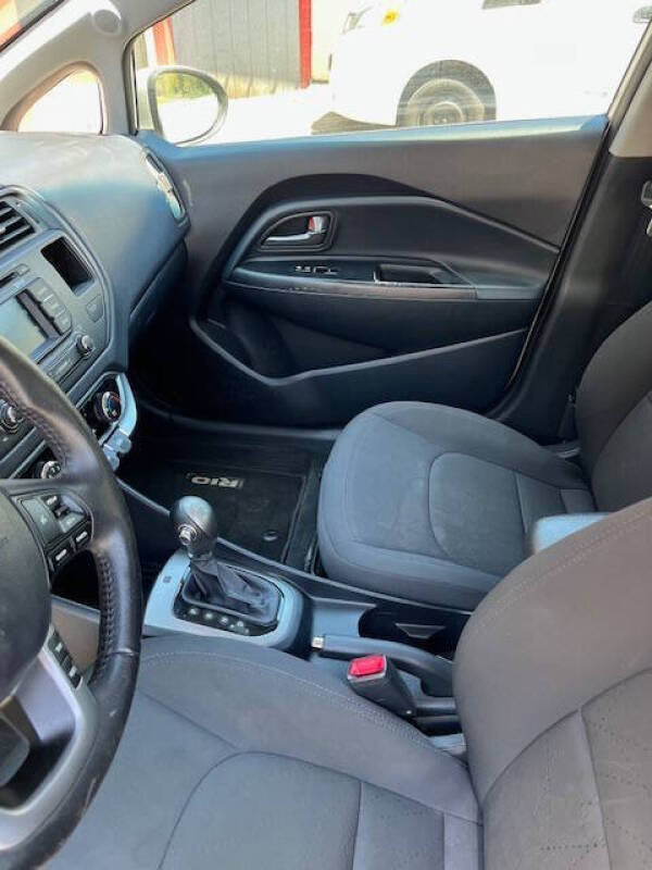 2012 Kia Rio 5-Door EX