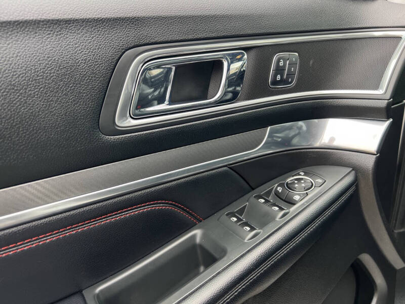 2017 Ford Explorer Sport