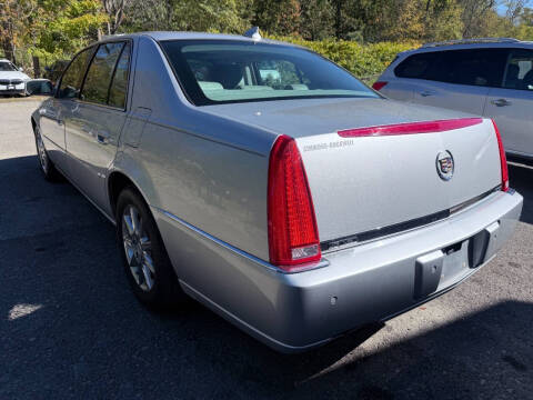 2011 Cadillac DTS Luxury Collection