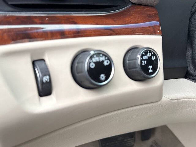 2016 Cadillac Escalade Luxury Collection