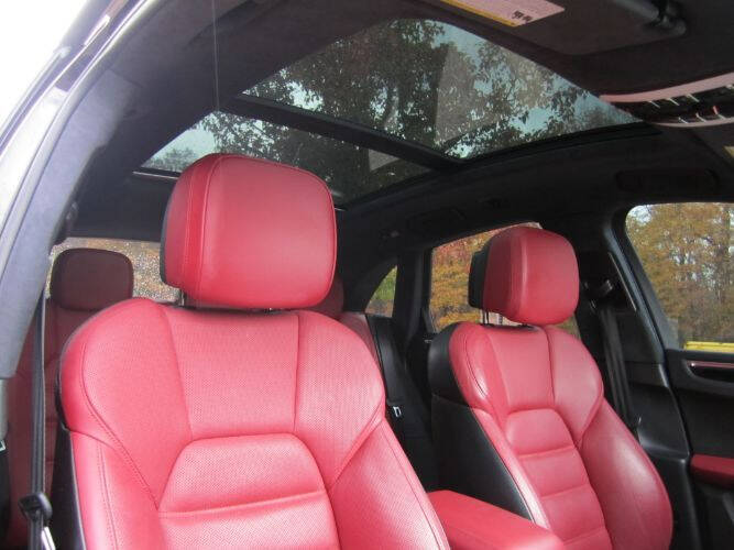 2016 Porsche Macan Turbo