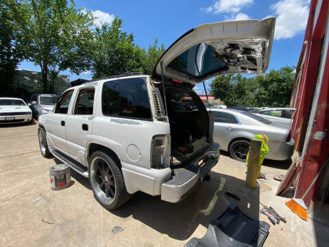 2001 GMC Yukon Denali