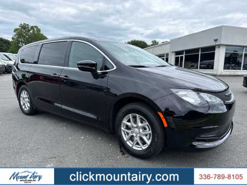 2026 Chrysler Voyager LX