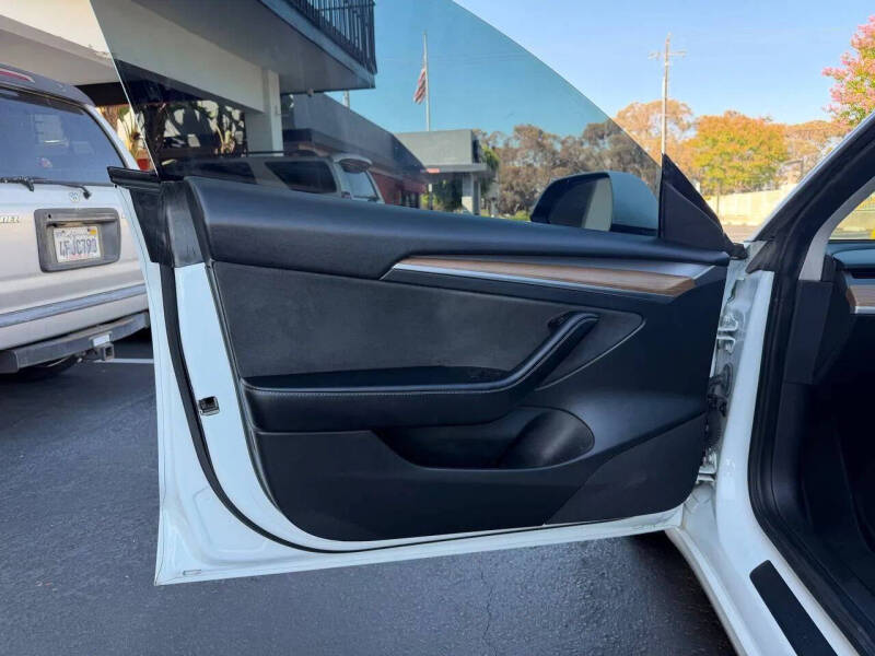 2021 Tesla Model 3 Standard Range Plus