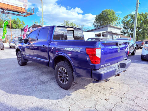 2019 Nissan Titan SV