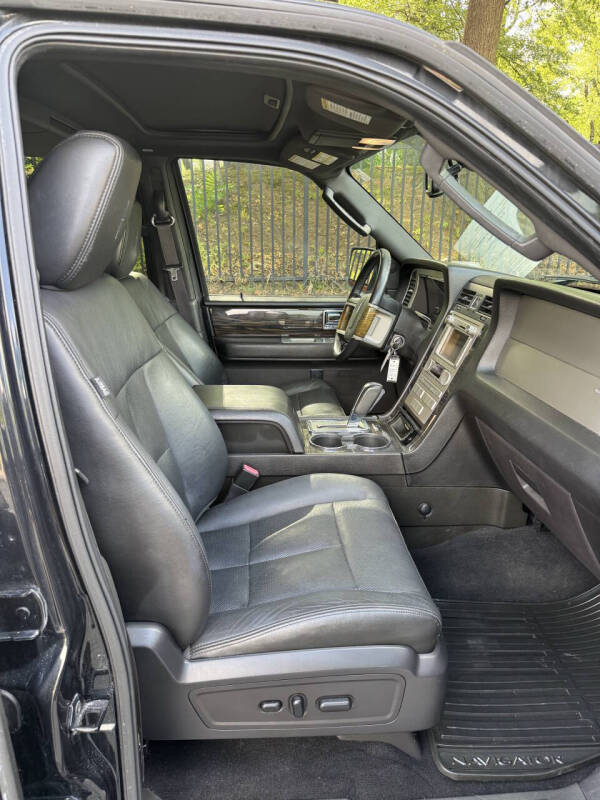 2010 Lincoln Navigator L