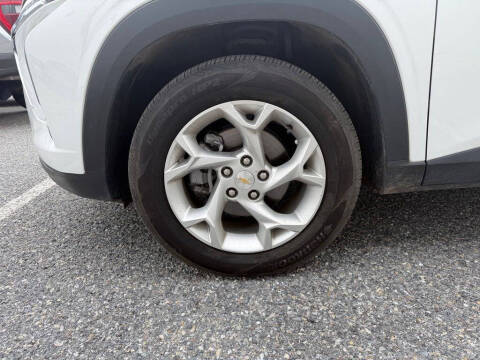 2025 Chevrolet Trax LS