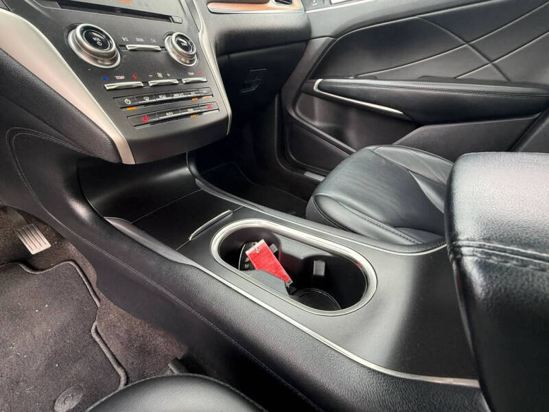 2019 Lincoln MKC Select