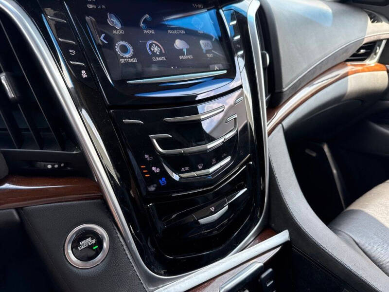 2019 Cadillac Escalade Luxury