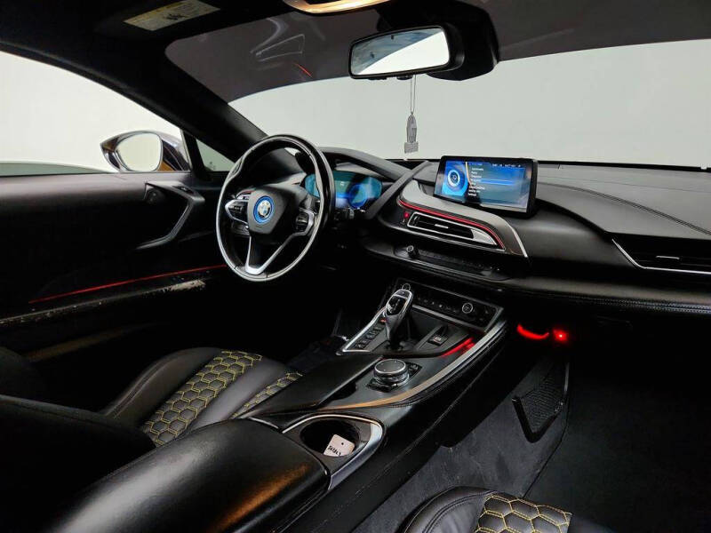 2016 BMW i8