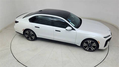 2023 BMW 7 Series 740i