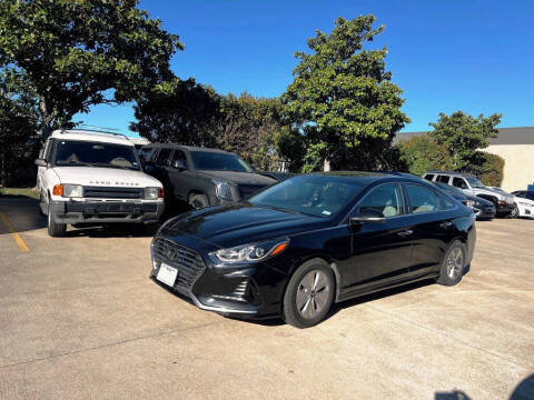 2019 Hyundai Sonata Hybrid for sale at Car Maverick in Addison TX