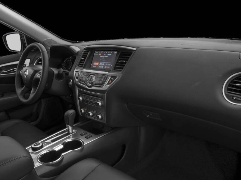 2018 Nissan Pathfinder SV