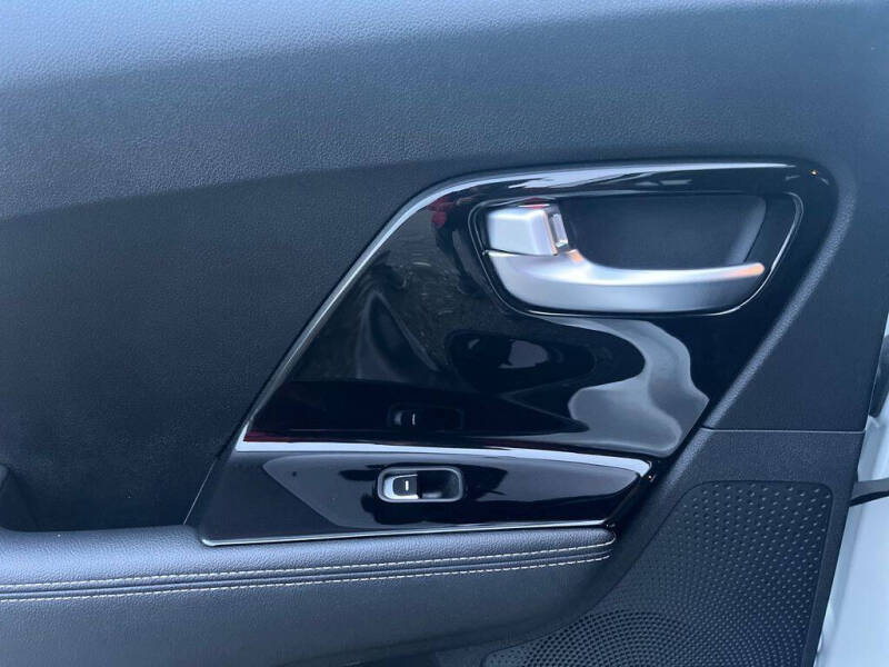 2020 Kia Niro LXS