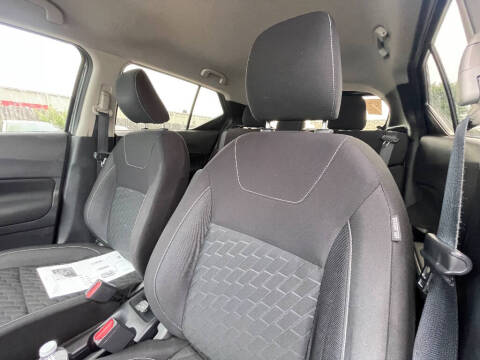 2022 Nissan Kicks S