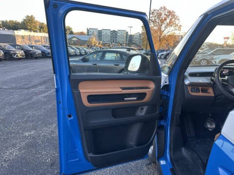 2025 Volkswagen ID. Buzz Pro S Plus 4Motion