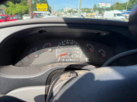 2001 Ford E-Series E-350 SD XL